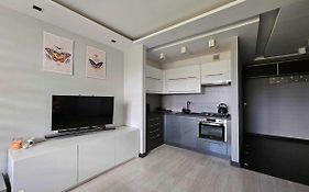 Apartament w centrum miasta z balkonem